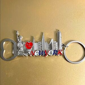 NWOT New York Skyline Keychain Bottle Opener